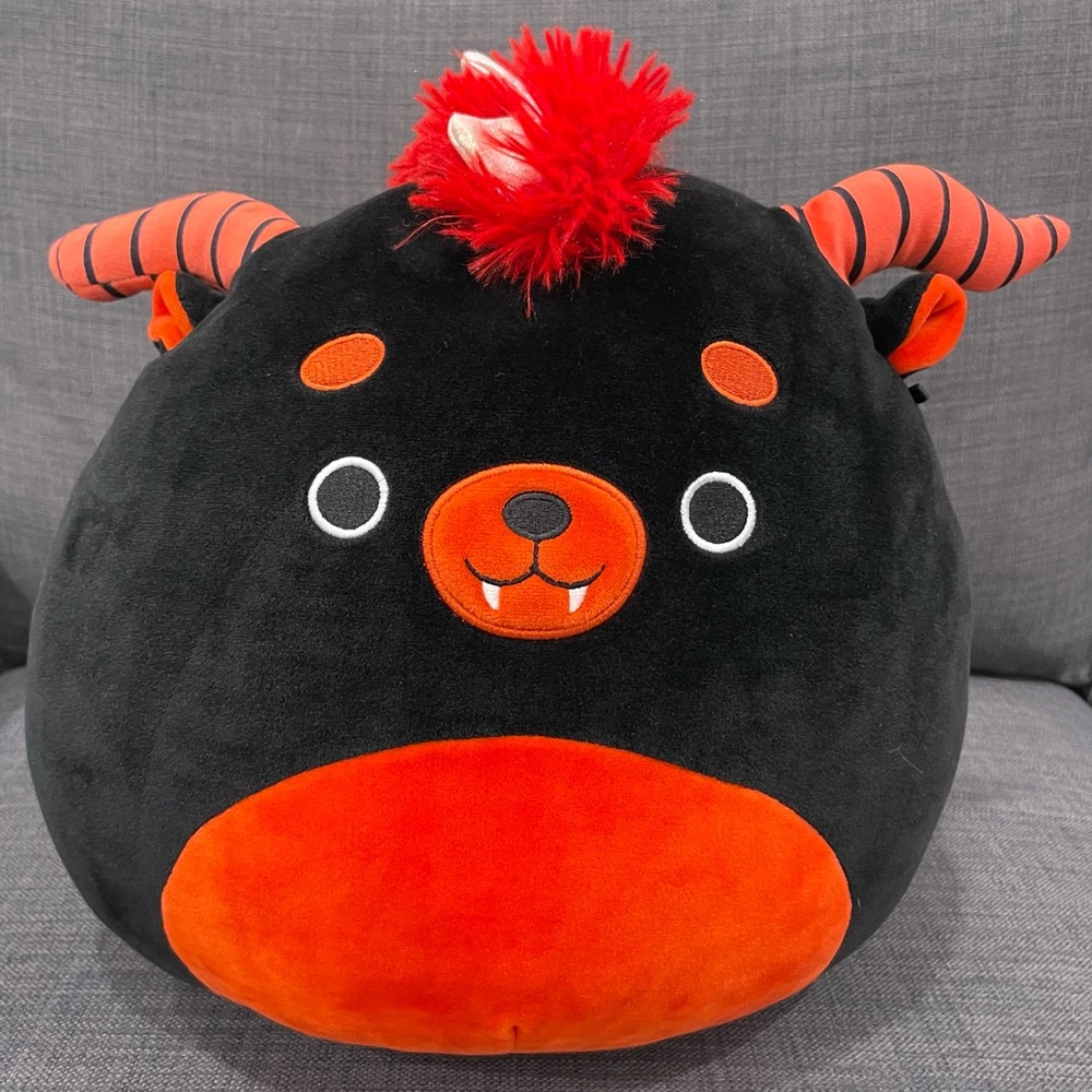 SQUISHMALLOW 12" Dark Behemoth 2022 Exclusive to Canada Check-In Series Series 1